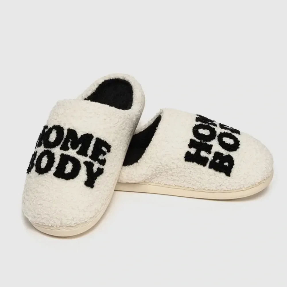 Home Body Slippers - Picture 1 of 2
